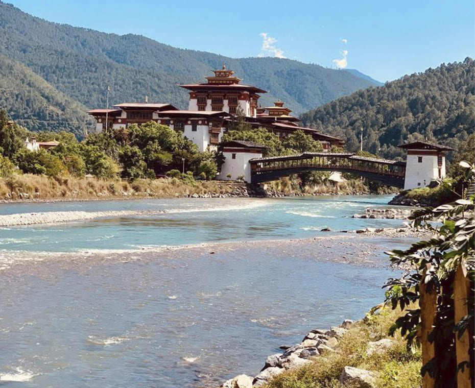 destination single image